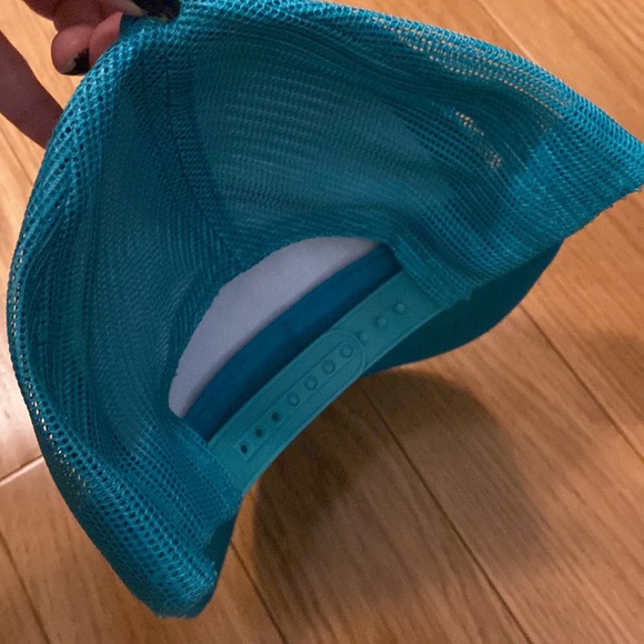 Bass Pro Shops Logo Meshback Cap Teal Ladies - Picture 2 of 3